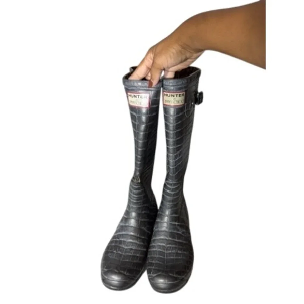 Hunter x Jimmy Choo Black Crocodile Embossed Tall Rubber Rain Boots Womens 8